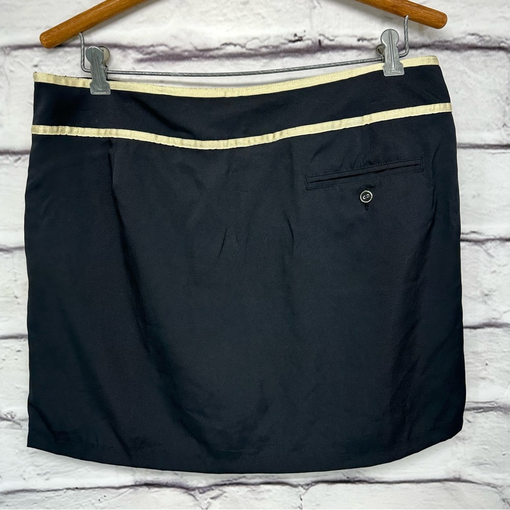LADY HAGEN Golf Skort Size 10 Black Gold Metallic Trim 3 Pockets Side Zip - Picture 3 of 11